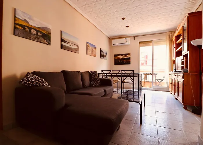 2 Bed Apartment, Great Location, 500m From Apartment